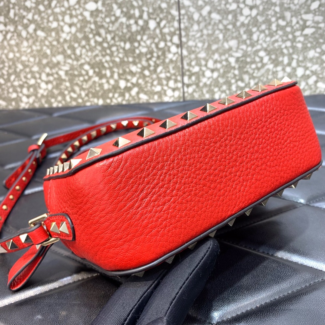 Valentino Garavani Rockstud Crossbody Camera Bag in Red Grainy Calfskin